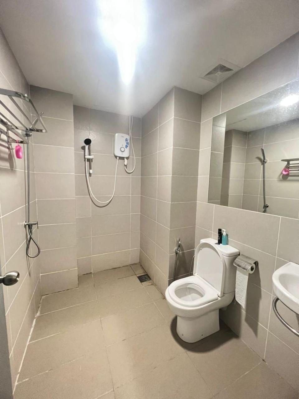 Summer Suites Apartment-The Summer Shopping Mall Kota Samarahan 외부 사진